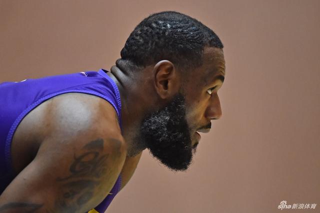 塔图姆24分绿军力克独行侠 热火送篮网6连败